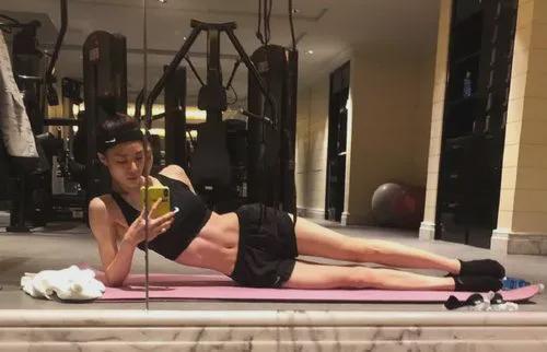 倪妮是怎么做到的开元棋牌纸片人(图4)
