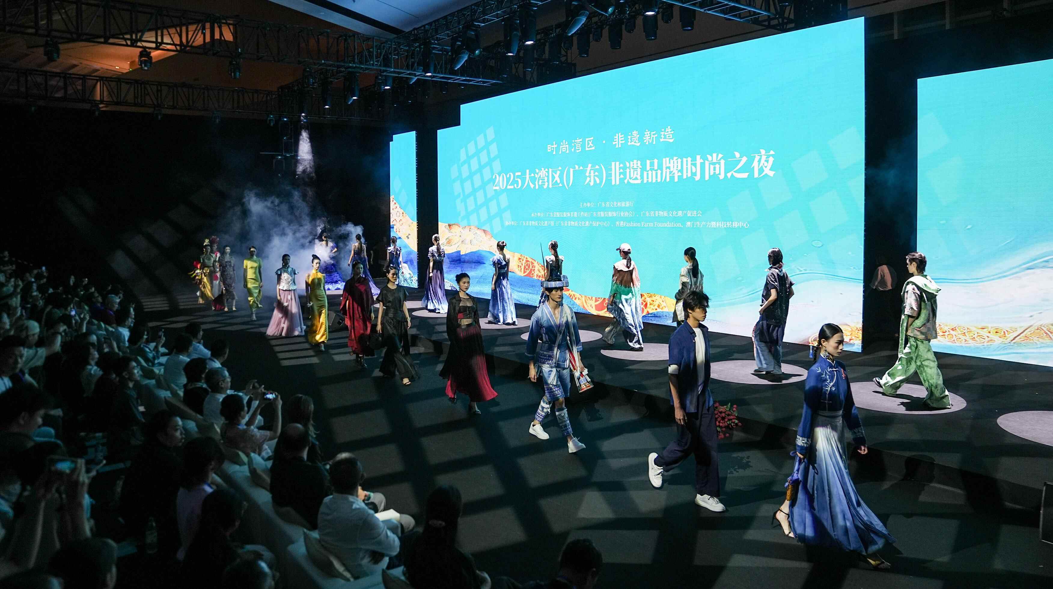 遗广货行天下因为古朴也时尚开元ky棋牌现场直击！非(图4)